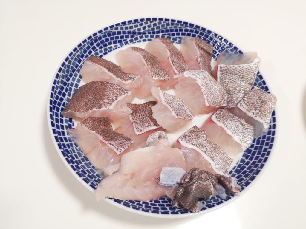 市場 高級魚マハタのお鍋セット鋤引き 究極の血抜き済で臭みもなく皮まで美味しい